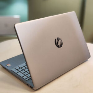 Laptop HP 15-dy2000